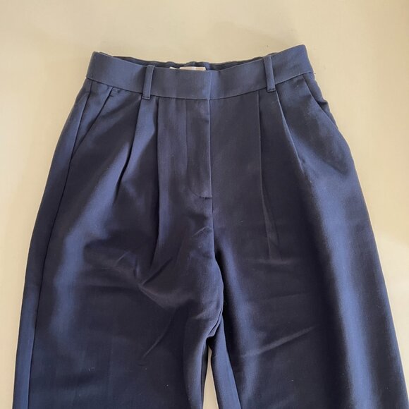 excellent A&F Sloane Tailored Wide Leg Pant / navy / 27 short - Picture 2 of 12